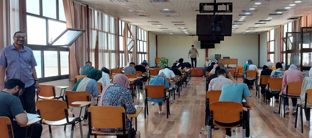 بدء النهائيات لطلبة السنة الأولى أسنان