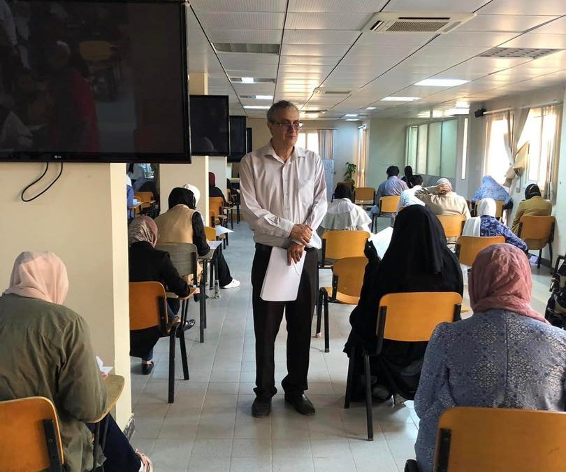 كلية طب وجراحة الفم والأسنان تُجري الامتحانات الجزئية لطلبة السنة الثانية