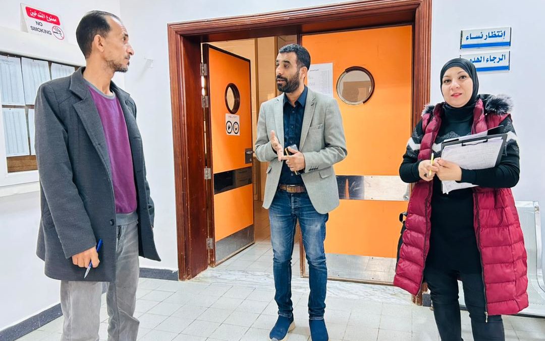اجتماع في كلية الأسنان للتجهيز لاستكمال متطلبات الاعتماد المؤسسي