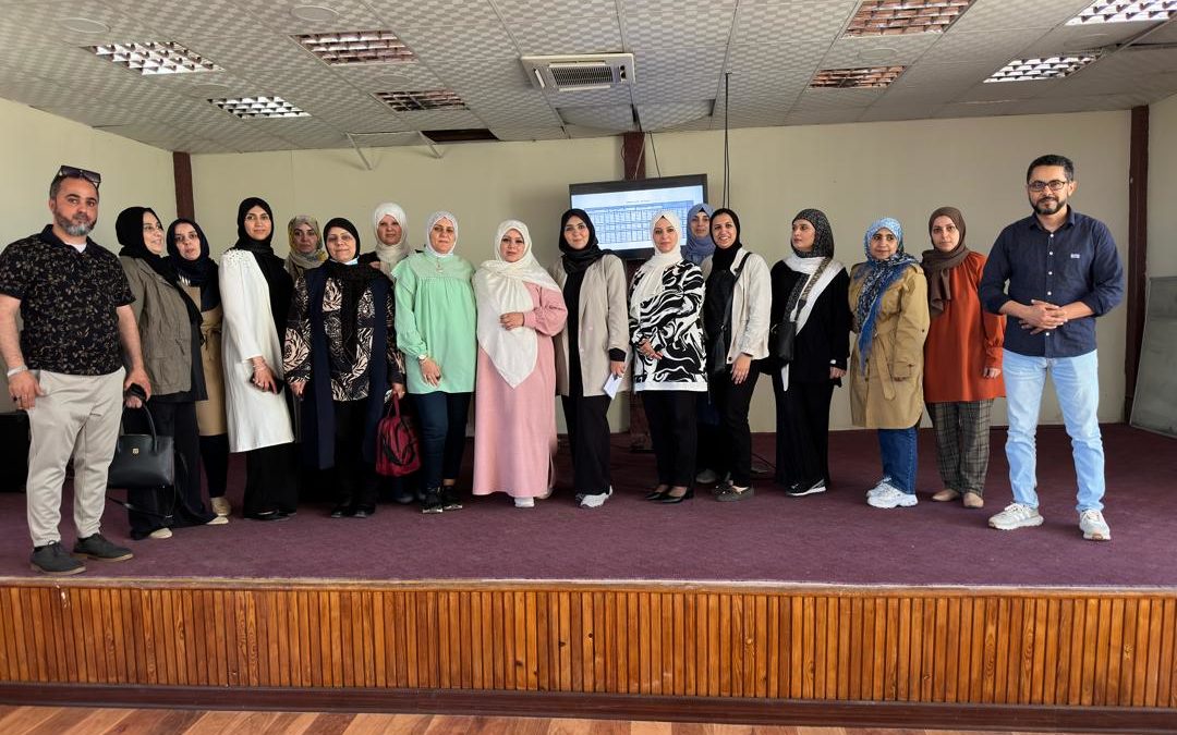 نقيب أعضاء هيأة التدريس بكلية الطب وجراحة الفم والأسنان ينظم ورشة عمل تعزز مهارات الطلبة 