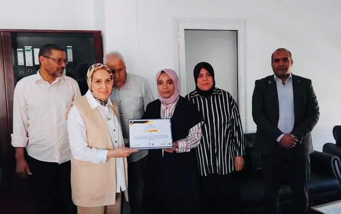 تسليم واستلام رئاسة قسم الدراسات العليا بكلية طب وجراحة الفم والأسنان