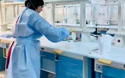 كلية طب وجراحة الفم والأسنان تنظم كحملة لتعقيم وتطهير المعامل  