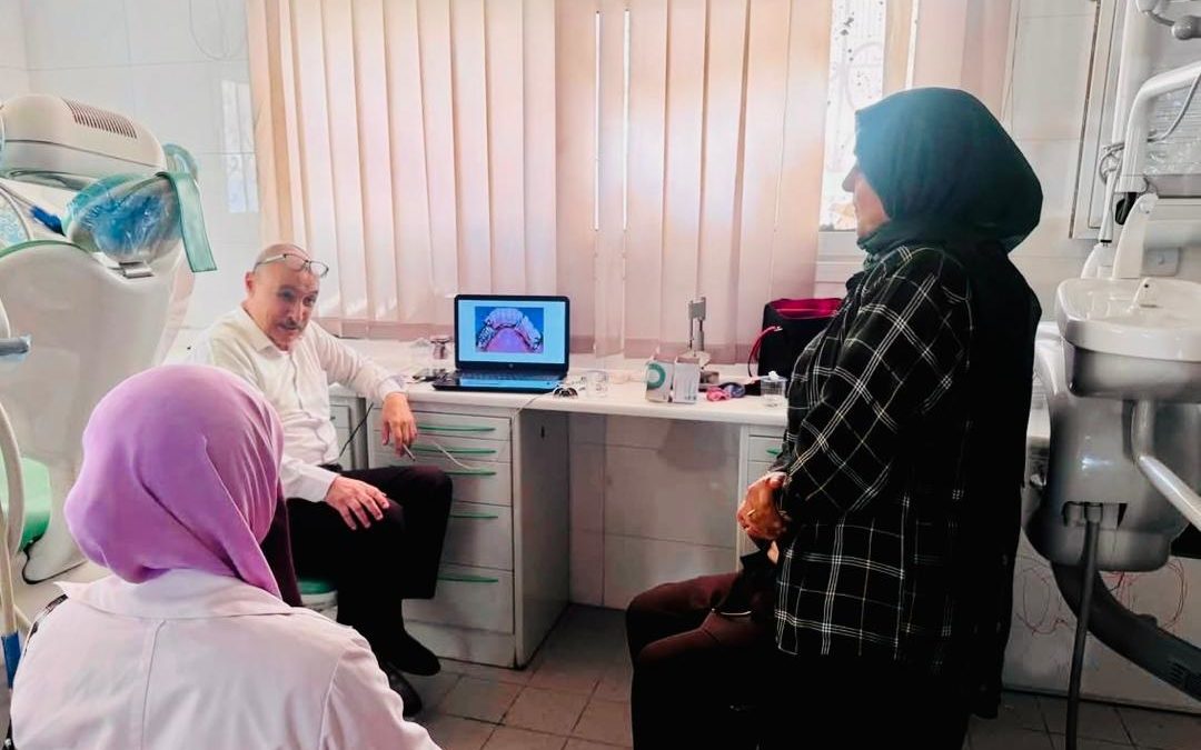 قسم الاستعاضة الصناعية المتحركة يختتم الامتحانات الشفهية لطلبة السنة الثانية بكلية طب وجراحة الفم والأسنان