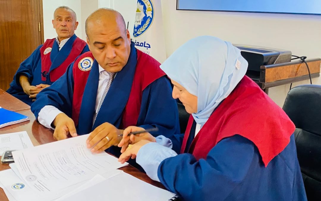 كلية طب وجراحة الفم والأسنان تشهد مناقشة رسالة ماجستير في مجال طب الفم الوقائي والاجتماعي